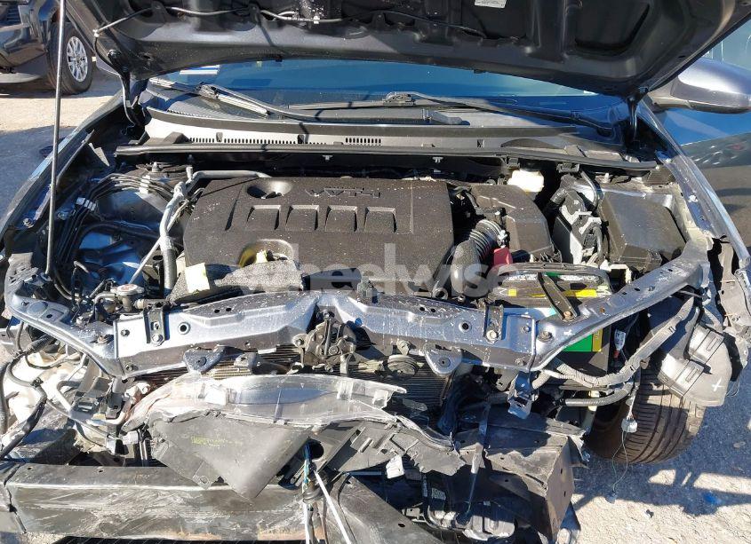 Photo 10 of 2019 Toyota Corolla LE (VIN 2T1BURHEXKC232003)