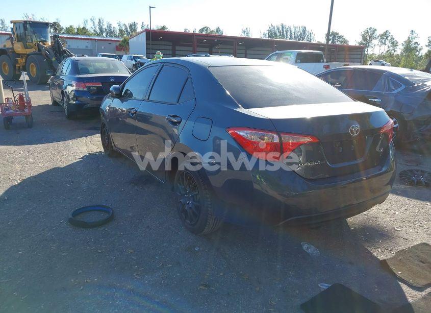 Photo 3 of 2019 Toyota Corolla LE (VIN 2T1BURHEXKC232003)