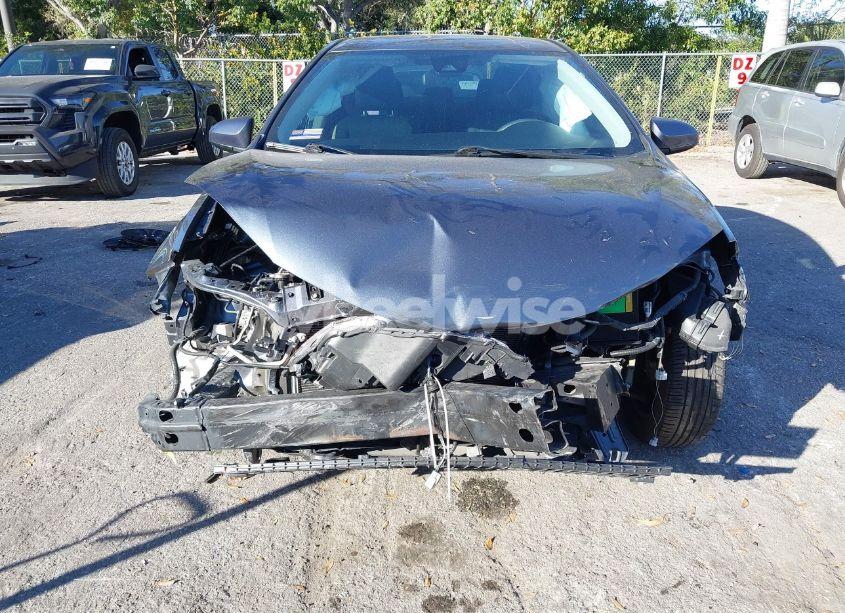 Photo 6 of 2019 Toyota Corolla LE (VIN 2T1BURHEXKC232003)