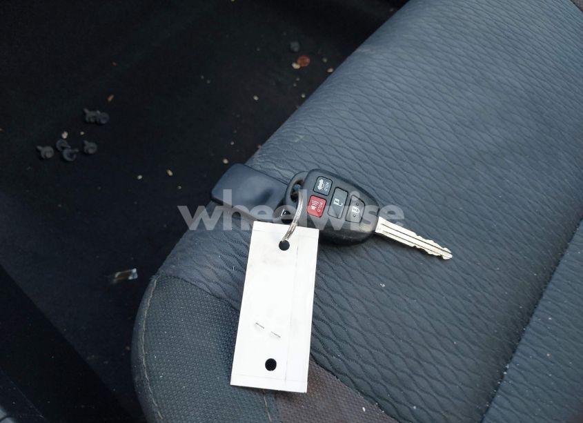 Photo 11 of 2019 Toyota Corolla LE (VIN 2T1BURHEXKC238495)