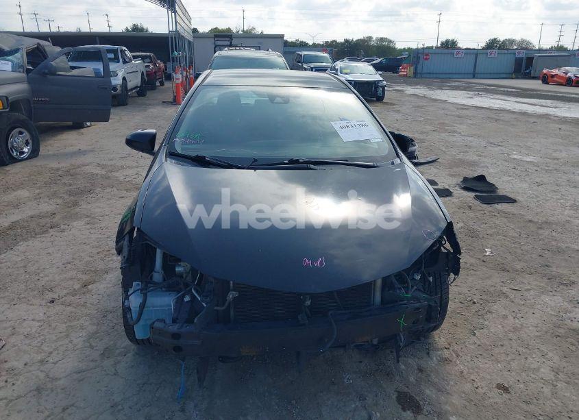 Photo 13 of 2019 Toyota Corolla LE (VIN 2T1BURHEXKC238495)