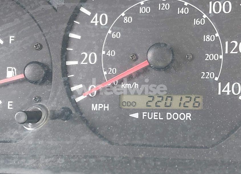 Photo 7 of 2002 Toyota Camry SOLARA SE (VIN 2T1CE22P82C012944)