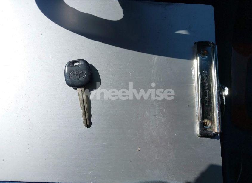 Photo 11 of 2002 Toyota Camry SOLARA SLE V6 (VIN 2T1CF28PX2C598678)