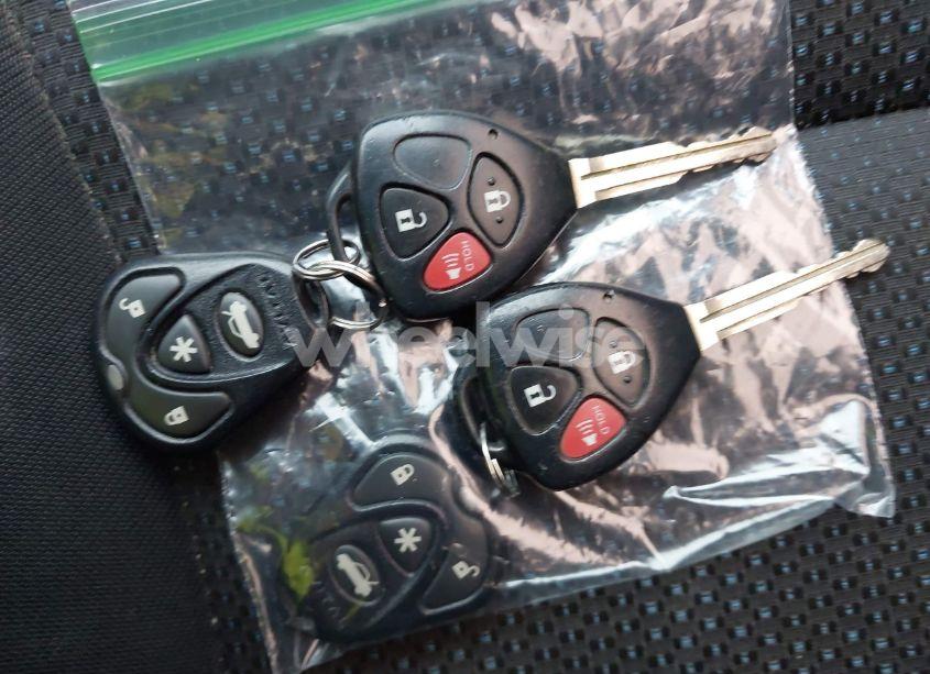 Photo 11 of 2009 Toyota Matrix S (VIN 2T1KE40E29C026910)