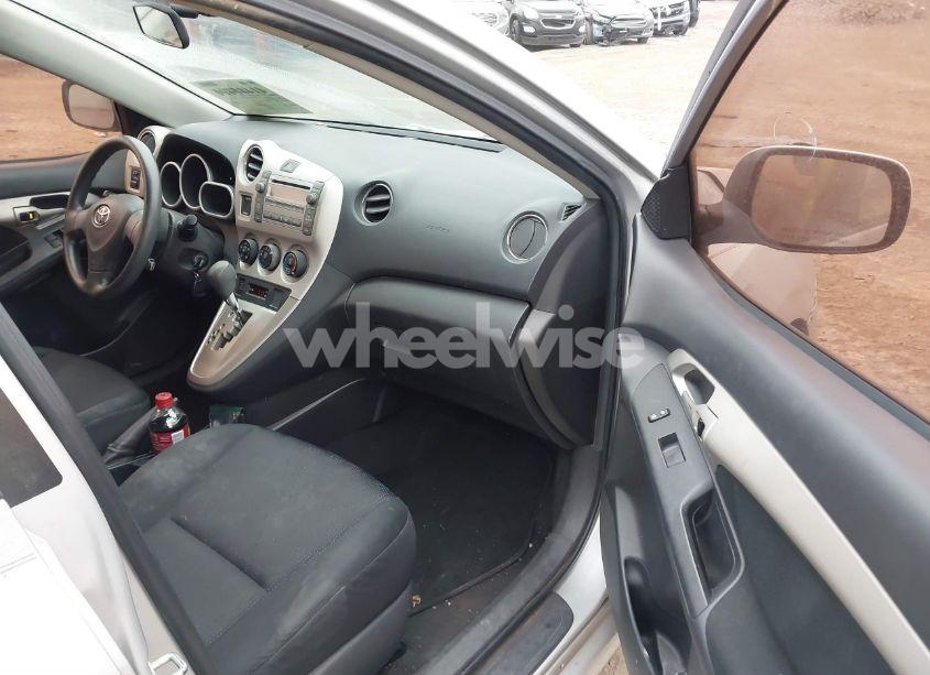 Photo 5 of 2009 Toyota Matrix S (VIN 2T1KE40E29C026910)