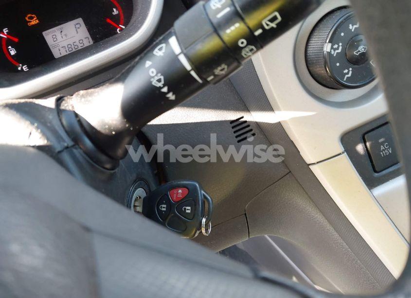 Photo 11 of 2009 Toyota Matrix S (VIN 2T1KE40E39C019156)