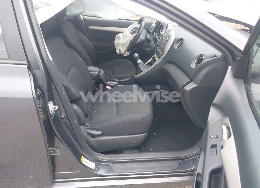 Photo 5 of 2009 Toyota Matrix S (VIN 2T1KE40E69C006580)