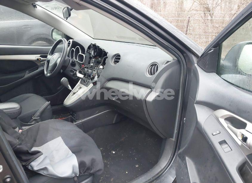 Photo 5 of 2009 Toyota Matrix S (VIN 2T1KE40E79C017054)