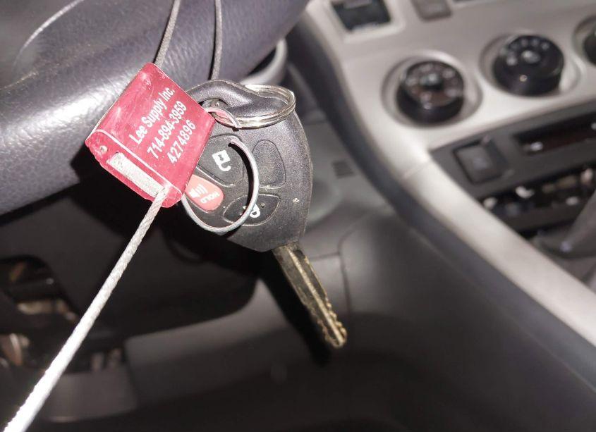 Photo 11 of 2009 Toyota Matrix S (VIN 2T1KE40EX9C006078)