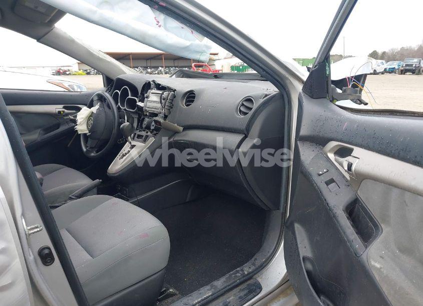 Photo 5 of 2010 Toyota Matrix S (VIN 2T1KE4EE4AC035606)