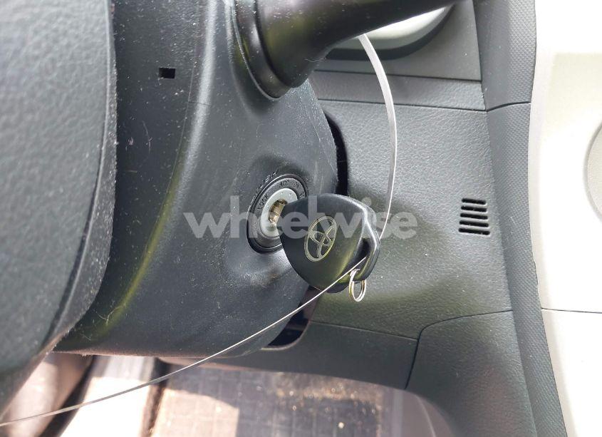 Photo 11 of 2011 Toyota Matrix S (VIN 2T1KE4EE4BC047952)