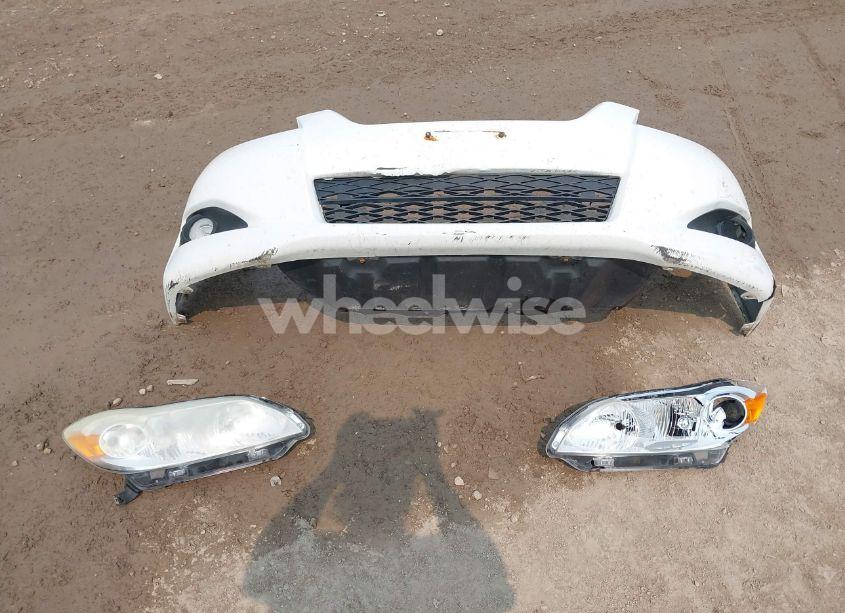 Photo 12 of 2011 Toyota Matrix S (VIN 2T1KE4EE4BC047952)