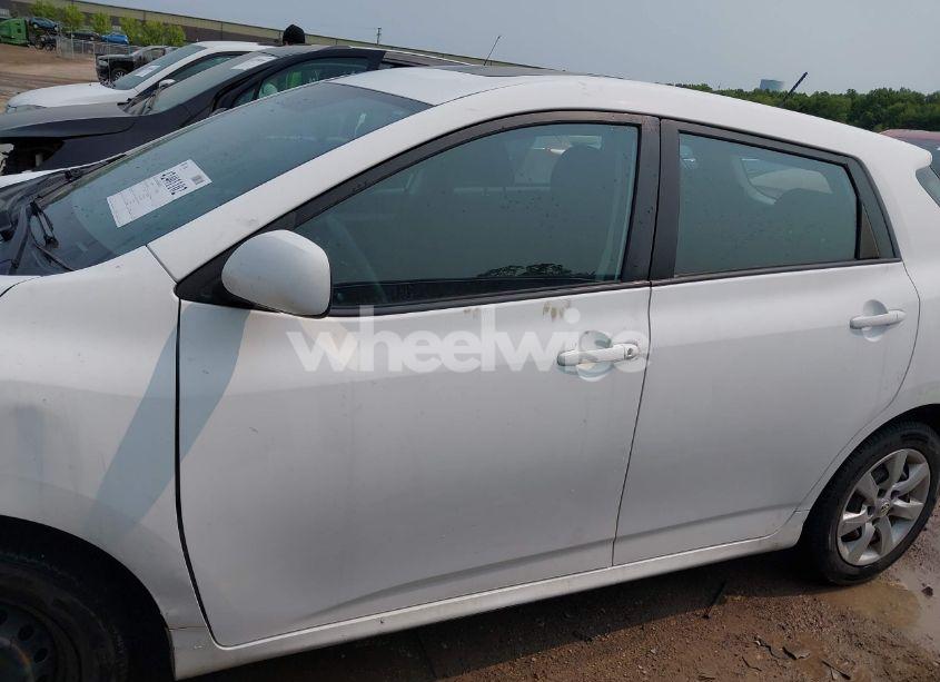 Photo 15 of 2011 Toyota Matrix S (VIN 2T1KE4EE4BC047952)