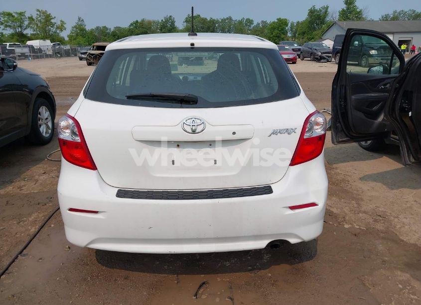 Photo 17 of 2011 Toyota Matrix S (VIN 2T1KE4EE4BC047952)
