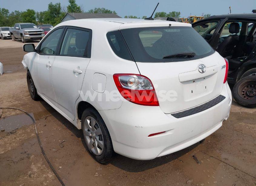 Photo 3 of 2011 Toyota Matrix S (VIN 2T1KE4EE4BC047952)