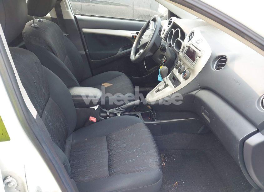 Photo 5 of 2011 Toyota Matrix S (VIN 2T1KE4EE4BC047952)