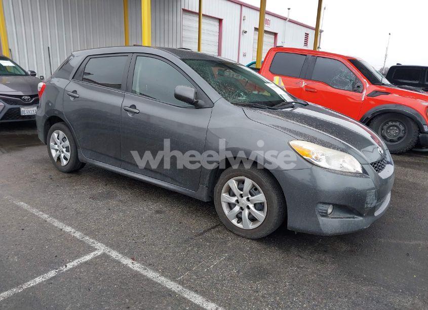 2011 Toyota Matrix S (VIN 2T1KE4EE7BC047945) main photo