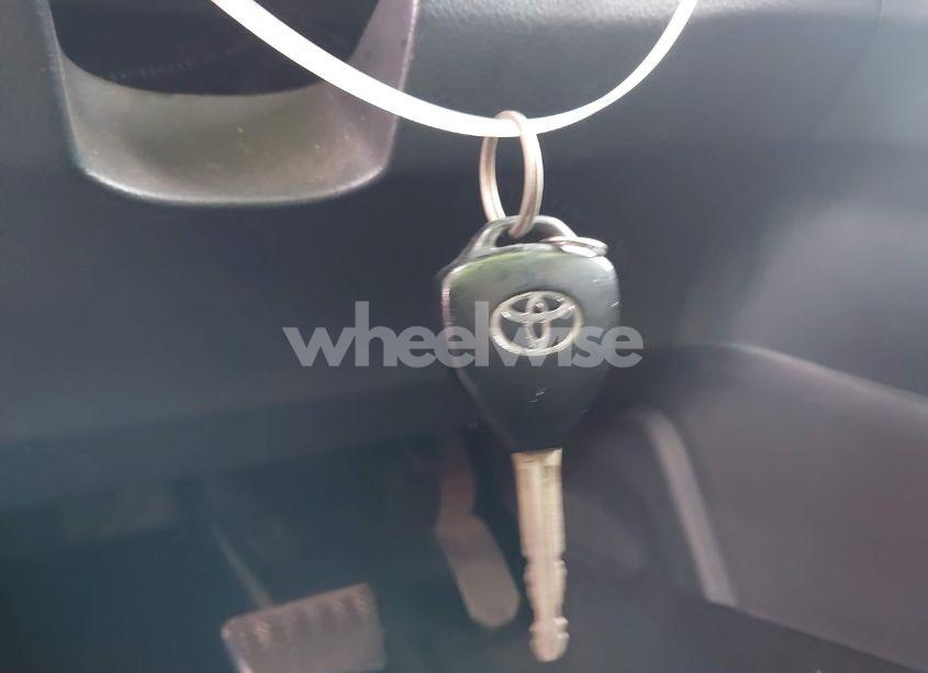 Photo 11 of 2011 Toyota Matrix S (VIN 2T1KE4EE7BC047945)