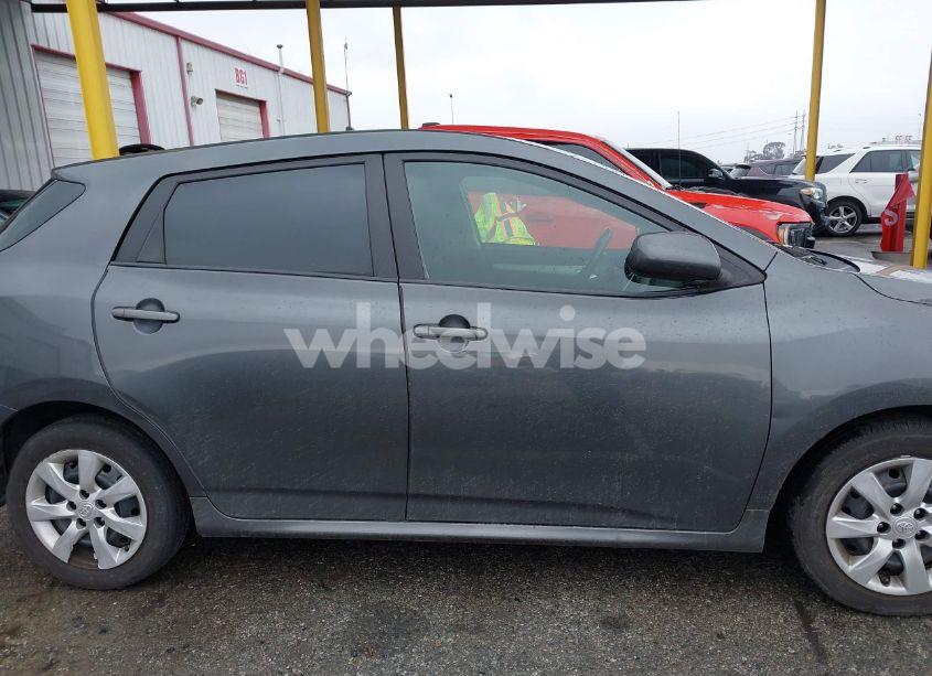 Photo 13 of 2011 Toyota Matrix S (VIN 2T1KE4EE7BC047945)