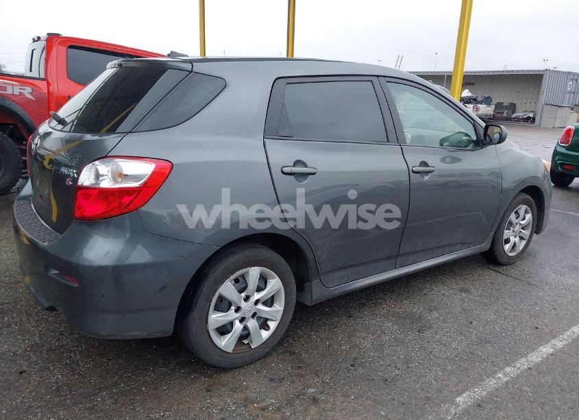 Photo 4 of 2011 Toyota Matrix S (VIN 2T1KE4EE7BC047945)