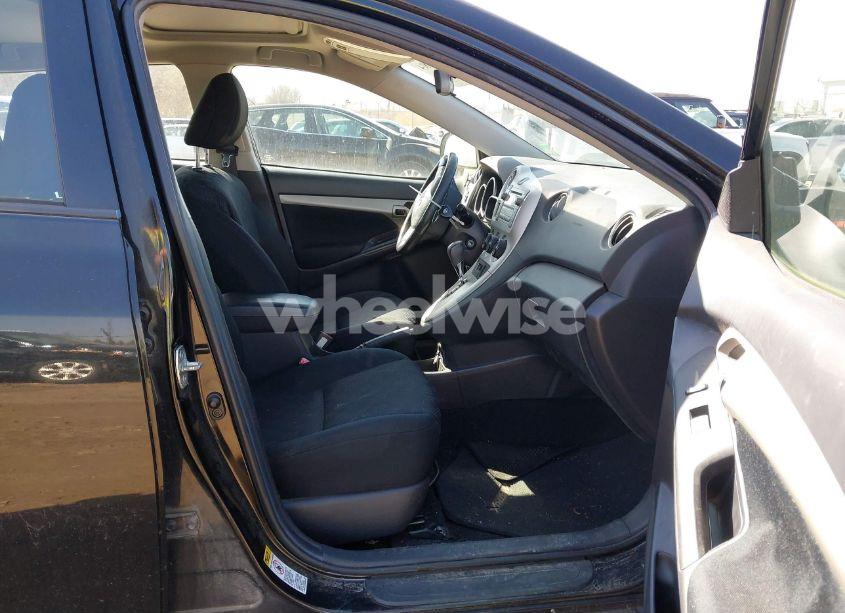 Photo 5 of 2010 Toyota Matrix S (VIN 2T1KE4EE8AC039514)