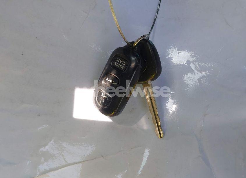 Photo 11 of 2007 Toyota Matrix XR (VIN 2T1KR30E67C657378)