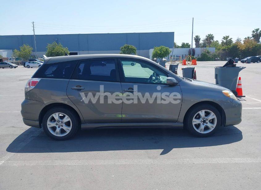 Photo 13 of 2007 Toyota Matrix XR (VIN 2T1KR30E67C657378)