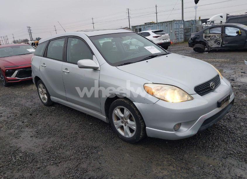 2005 Toyota Matrix XR (VIN 2T1KR30E95C439335) main photo