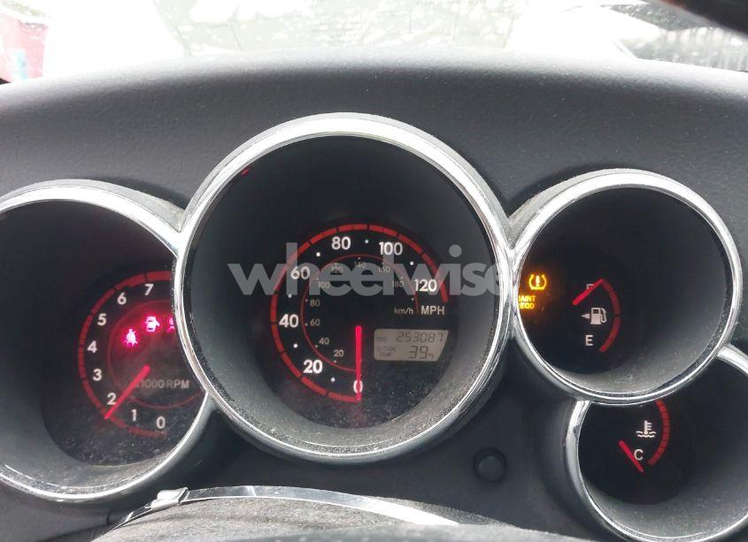 Photo 7 of 2005 Toyota Matrix XR (VIN 2T1KR30E95C439335)