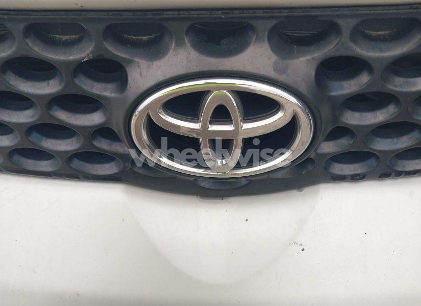 Photo 12 of 2003 Toyota Matrix XR (VIN 2T1KR32E03C027301)