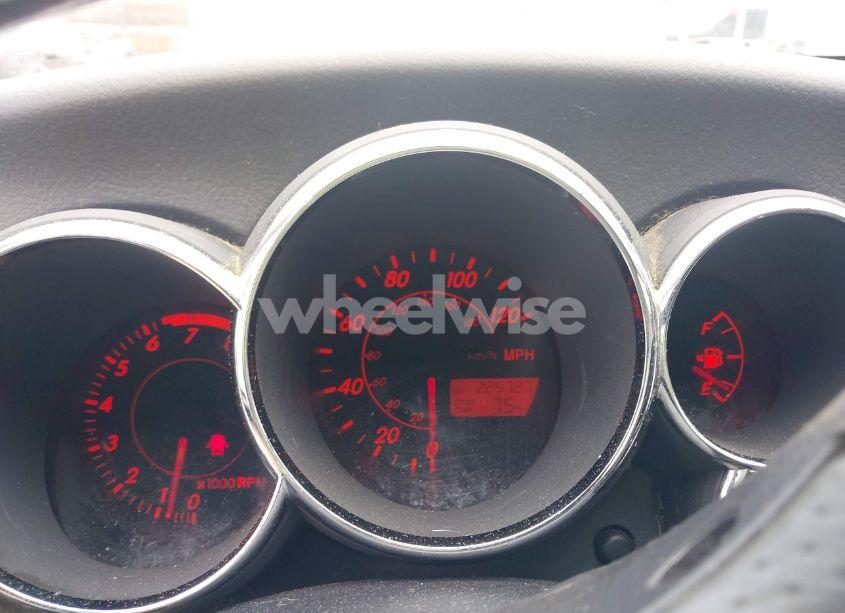 Photo 7 of 2003 Toyota Matrix XR (VIN 2T1KR32E03C027301)