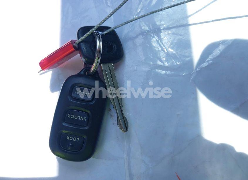 Photo 11 of 2003 Toyota Matrix XR (VIN 2T1KR32E03C072772)