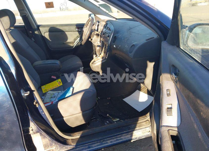 Photo 5 of 2005 Toyota Matrix XR (VIN 2T1KR32E05C358057)