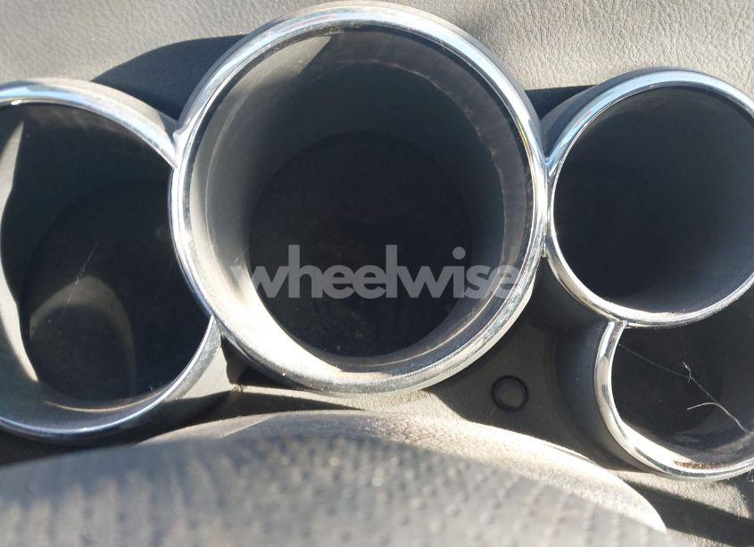 Photo 7 of 2005 Toyota Matrix XR (VIN 2T1KR32E05C358057)