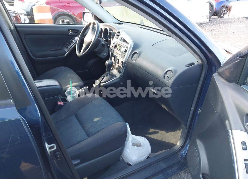 Photo 5 of 2006 Toyota Matrix XR (VIN 2T1KR32E06C600430)