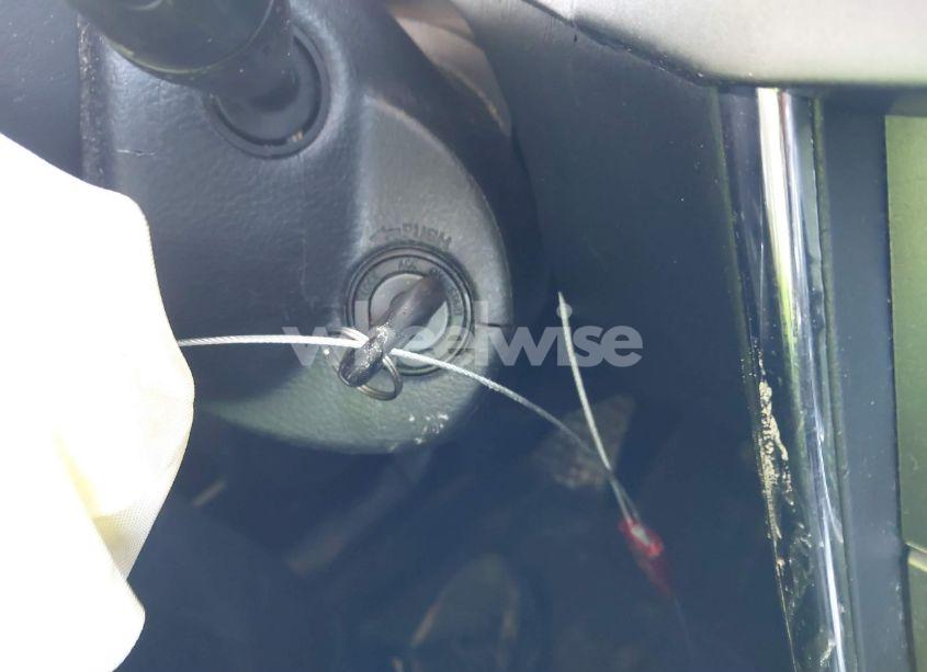 Photo 11 of 2008 Toyota Matrix XR (VIN 2T1KR32E08C686793)