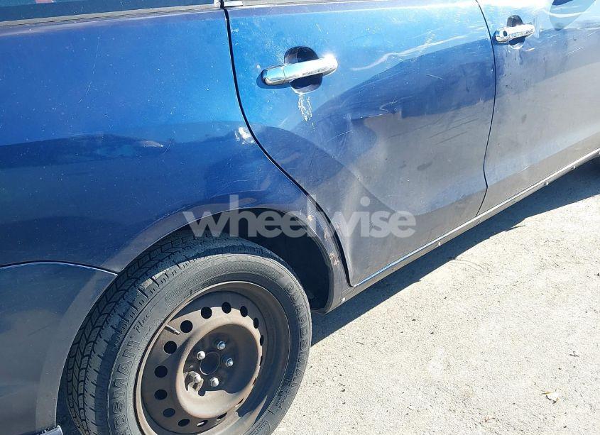 Photo 17 of 2005 Toyota Matrix XR (VIN 2T1KR32E15C481270)