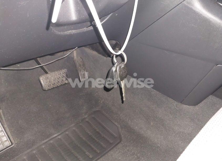 Photo 11 of 2007 Toyota Matrix XR (VIN 2T1KR32E17C650321)