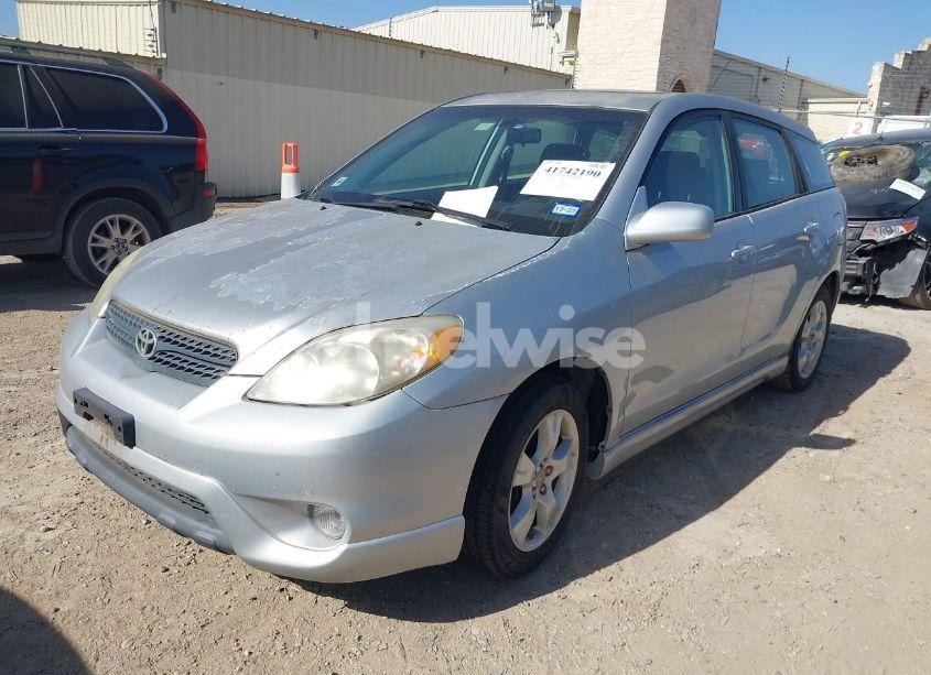 Photo 2 of 2007 Toyota Matrix XR (VIN 2T1KR32E17C665496)