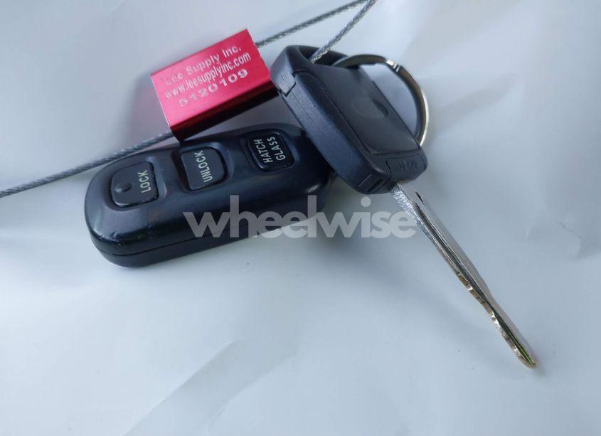 Photo 11 of 2005 Toyota Corolla MATRIX XR (VIN 2T1KR32E25C404939)