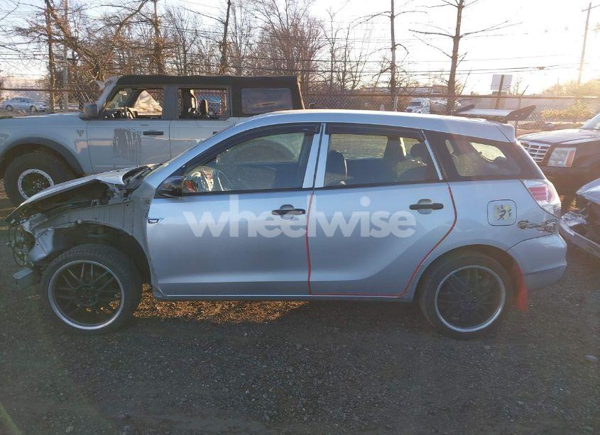 Photo 14 of 2005 Toyota Corolla MATRIX XR (VIN 2T1KR32E25C404939)