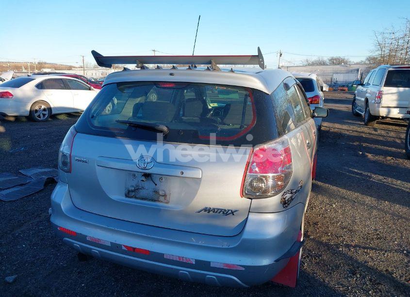 Photo 16 of 2005 Toyota Corolla MATRIX XR (VIN 2T1KR32E25C404939)