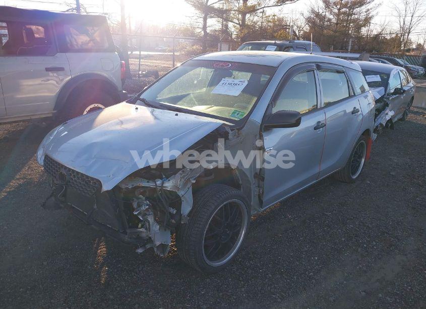 Photo 2 of 2005 Toyota Corolla MATRIX XR (VIN 2T1KR32E25C404939)