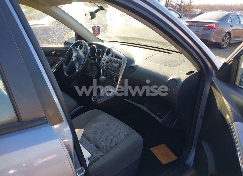 Photo 5 of 2005 Toyota Matrix XR (VIN 2T1KR32E25C475865)