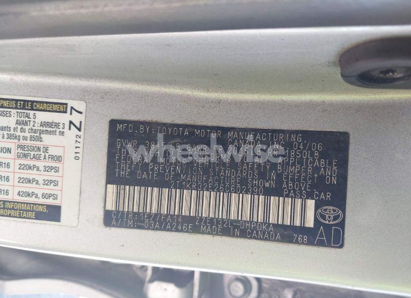 Photo 9 of 2006 Toyota Matrix (VIN 2T1KR32E26C602390)