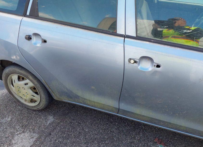 Photo 12 of 2006 Toyota Matrix (VIN 2T1KR32E26C613292)