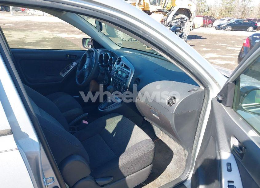 Photo 5 of 2007 Toyota Matrix (VIN 2T1KR32E27C652756)