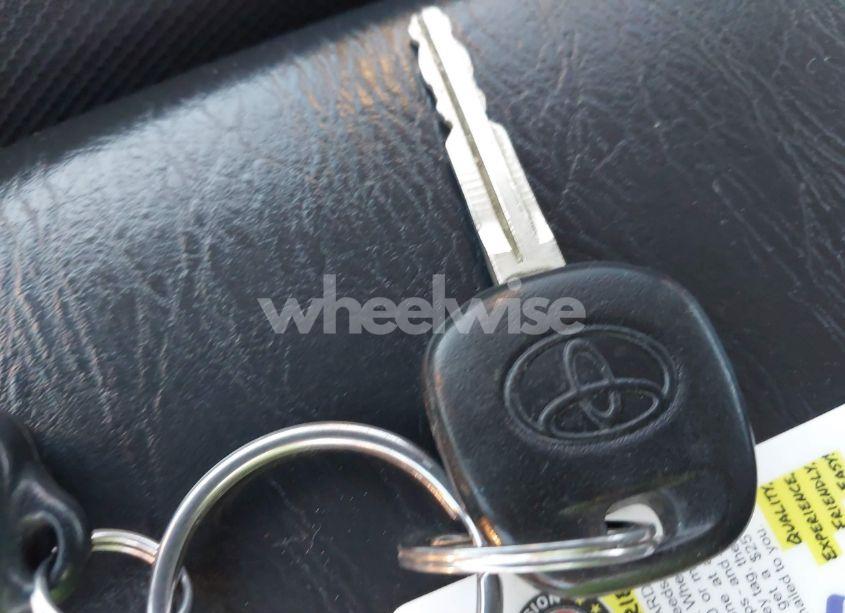 Photo 11 of 2007 Toyota Corolla MATRIX XR (VIN 2T1KR32E27C676989)