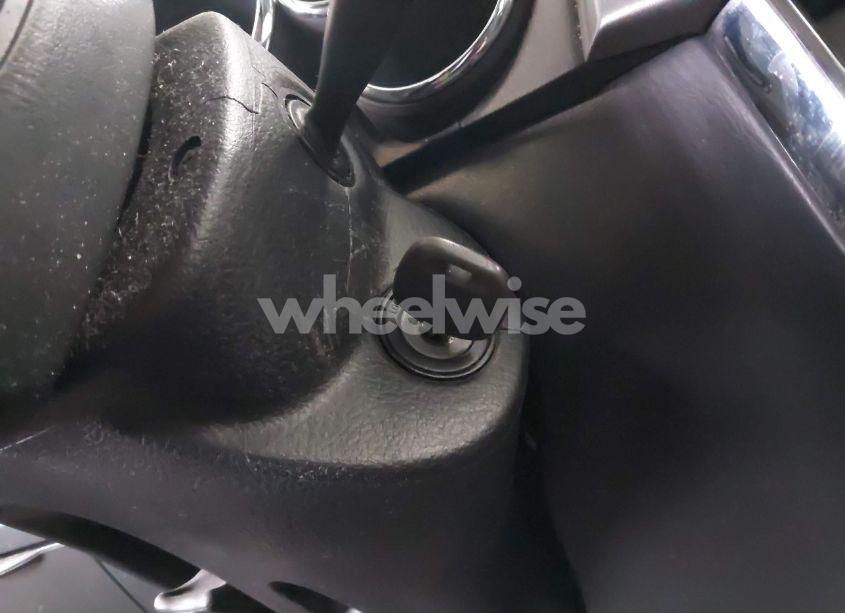 Photo 11 of 2008 Toyota Matrix (VIN 2T1KR32E28C701021)