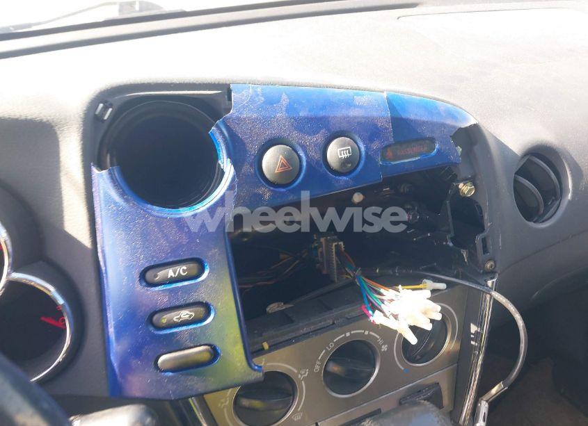 Photo 12 of 2003 Toyota Matrix XR (VIN 2T1KR32E33C094958)